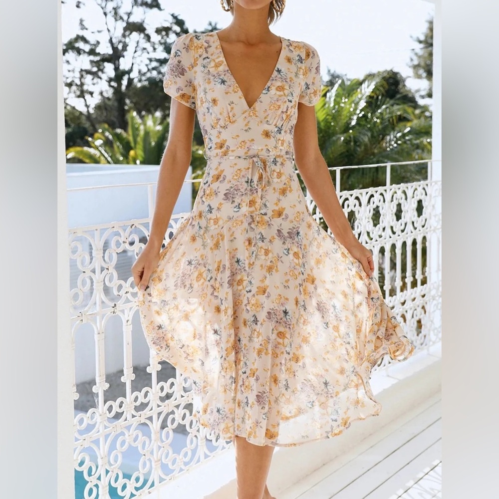 Hello Molly floral midi dress